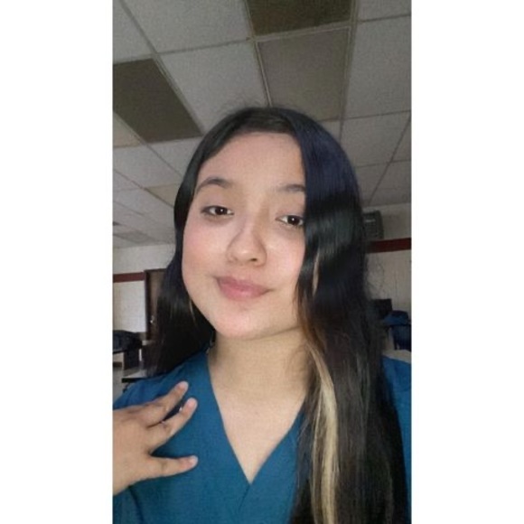 Meet your Posher, Itzel - Picture 1 of 1